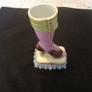 ROMANTIC GIRL COQUETTE EDWARDIAN STEAMPUNK VINTAGE POTTERY SHOE VASE